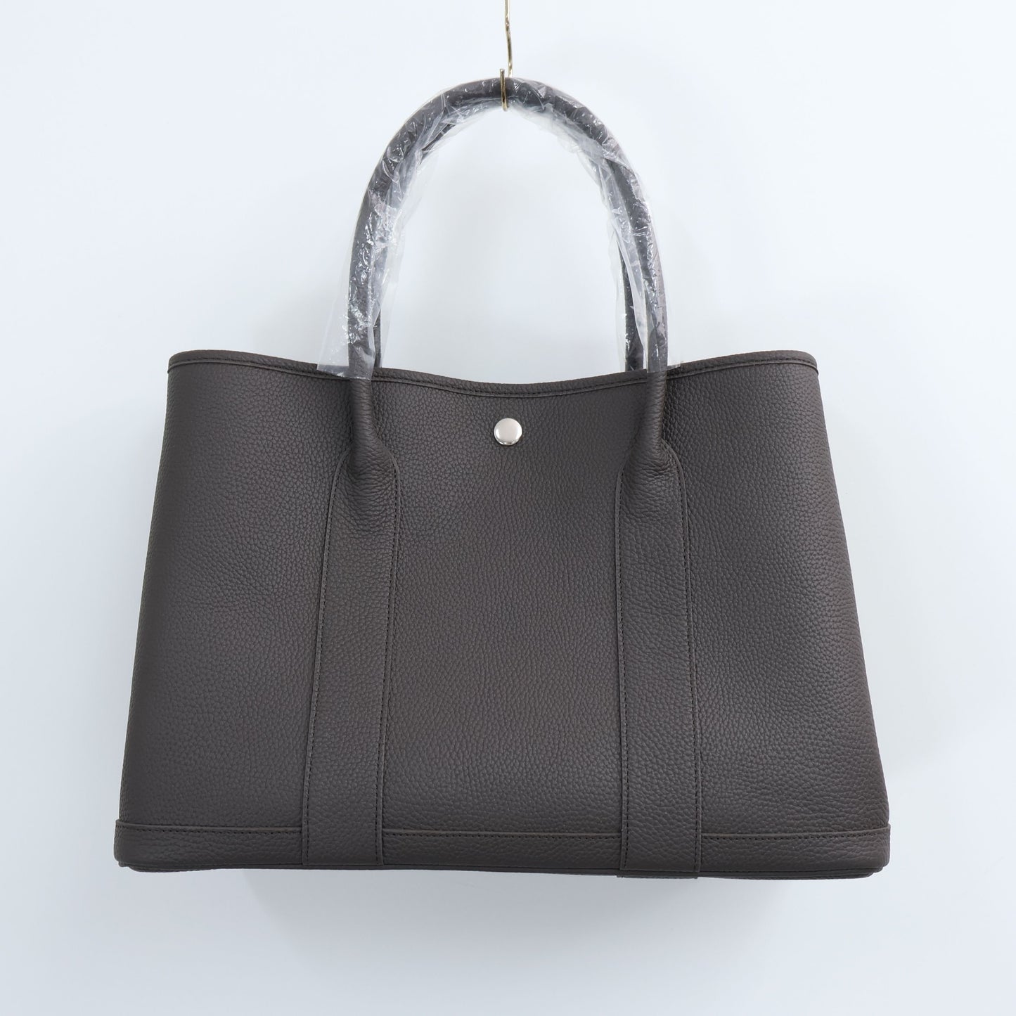 Structured Cowhide Leather Tote Bag30 | Minimalist Korean Style 클래식 가죽 가든 토트백 – 사이즈 30