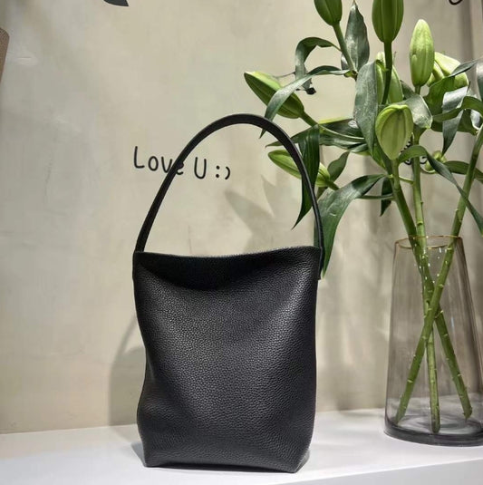 모던 라운드 버킷백 / Modern Round Leather Bucket Bag파크