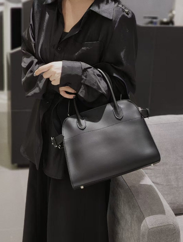 박하 클래식 토트백 32cm 골드장식 카우레더