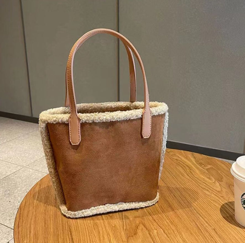 플러시 스웨이드 핸드백