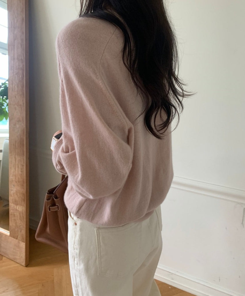 럭키룸 25 FW 캐시새들라운드 니트