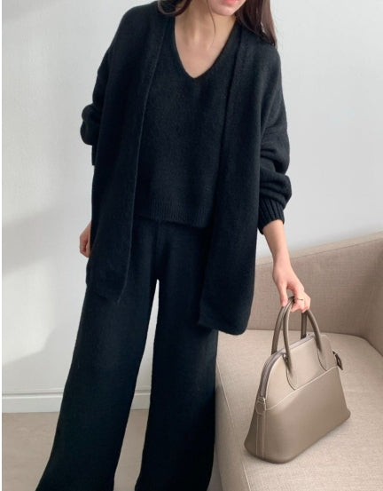 소프트 울 니트 3피스 세트 (가디건+나시+팬츠)