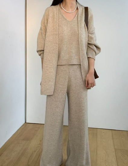 소프트 울 니트 3피스 세트 (가디건+나시+팬츠)