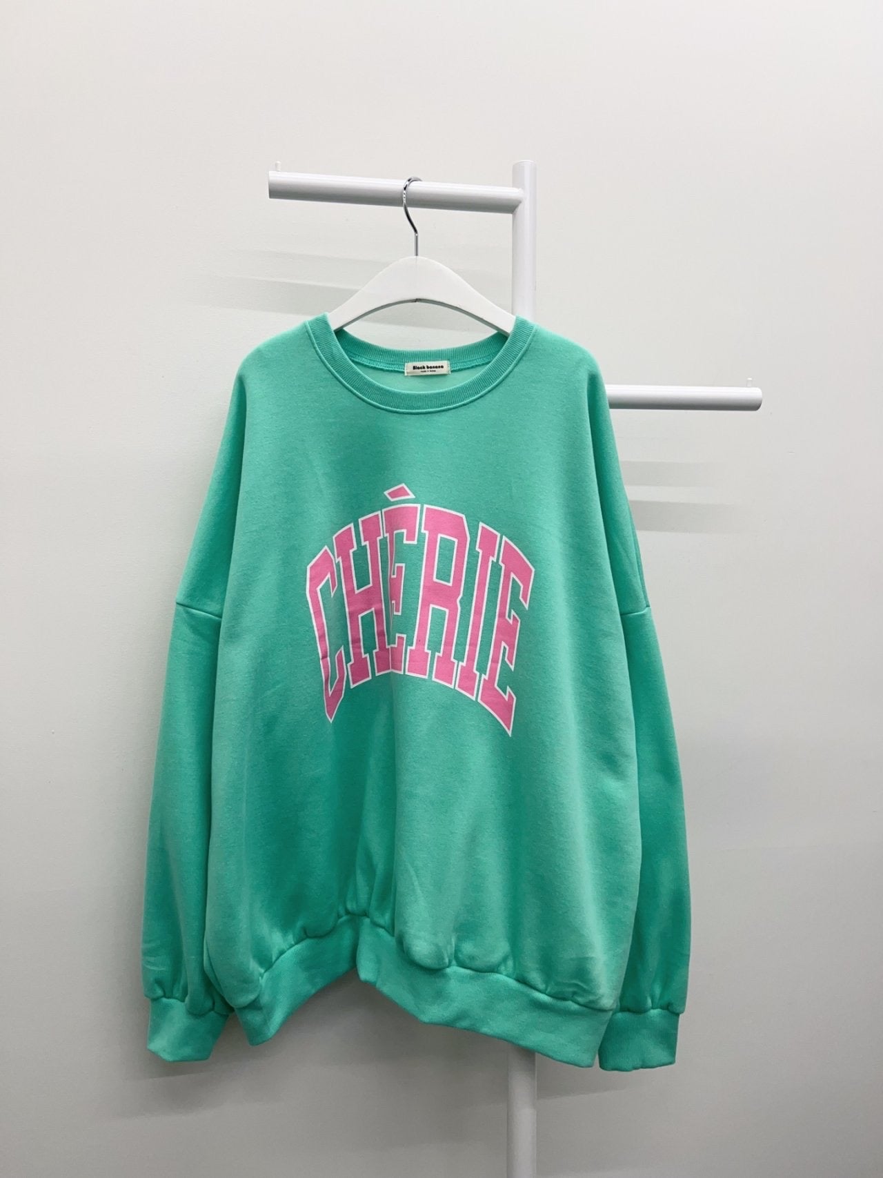 셰리맨투맨 릴리안