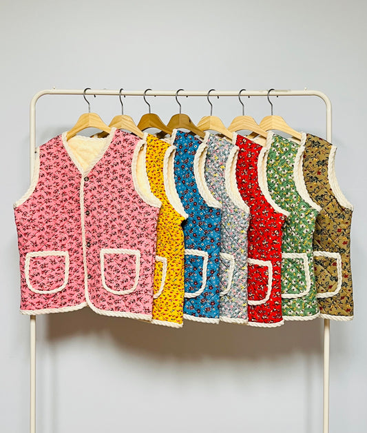 프리미엄 누빔 꽃 조끼 랜덤컬러발송