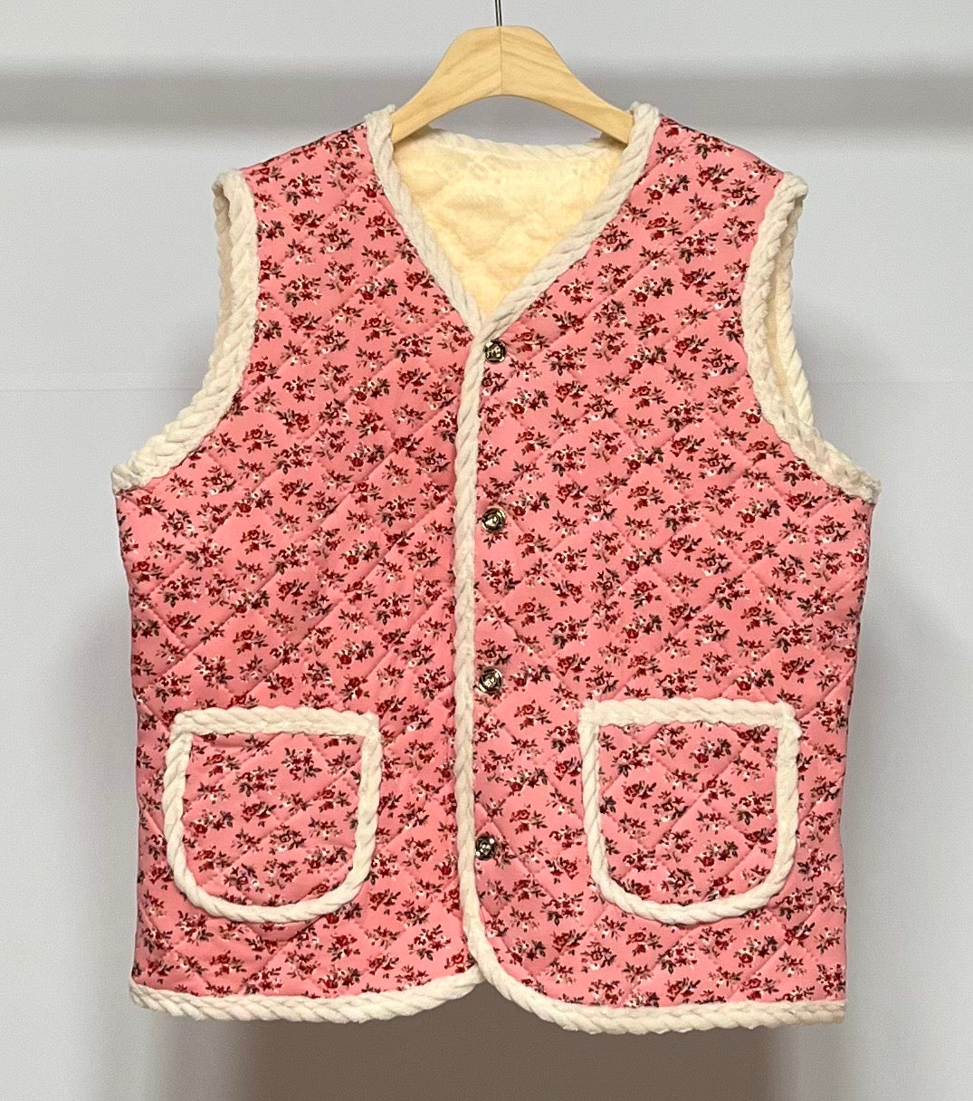 프리미엄 누빔 꽃 조끼 랜덤컬러발송