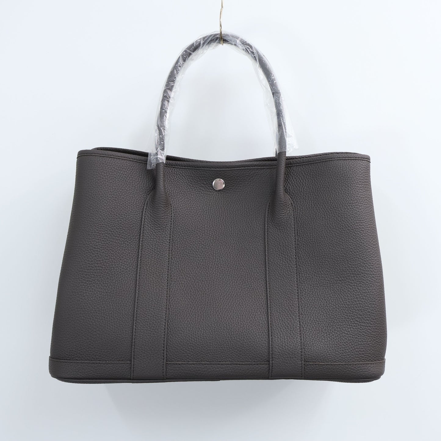 Structured Cowhide Leather Tote Bag30 | Minimalist Korean Style 클래식 가죽 가든 토트백 – 사이즈 30