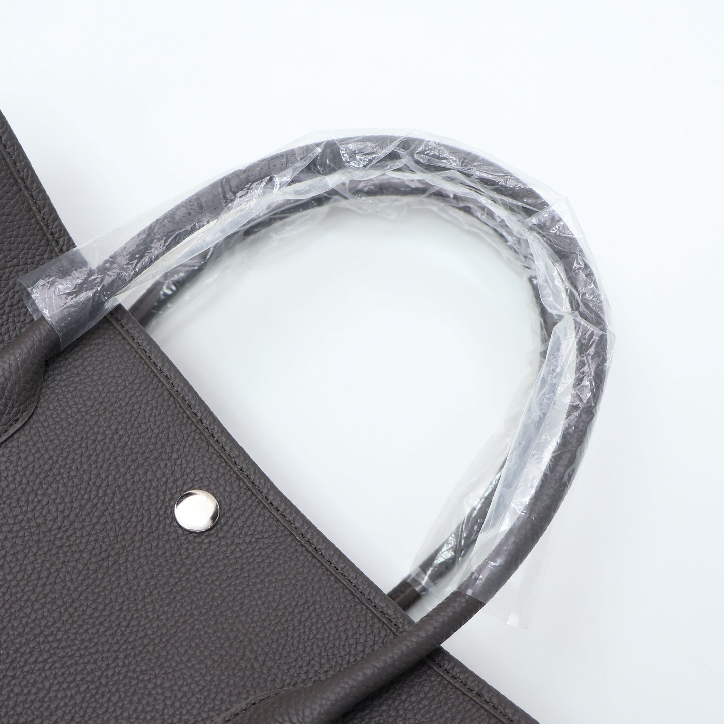 Structured Cowhide Leather Tote Bag30 | Minimalist Korean Style 클래식 가죽 가든 토트백 – 사이즈 30