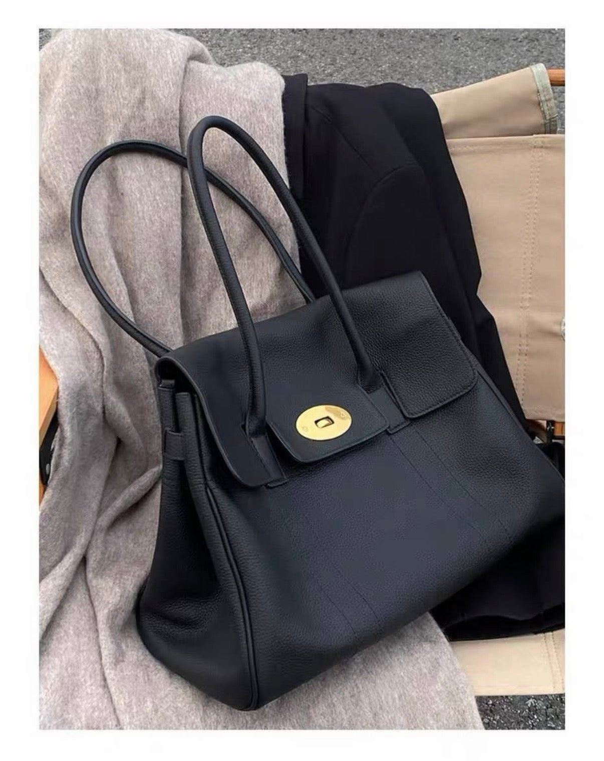 클래식 레더 락 토트백  Classic Leather Lock Tote