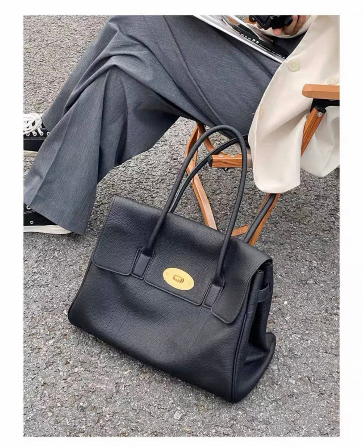 클래식 레더 락 토트백  Classic Leather Lock Tote