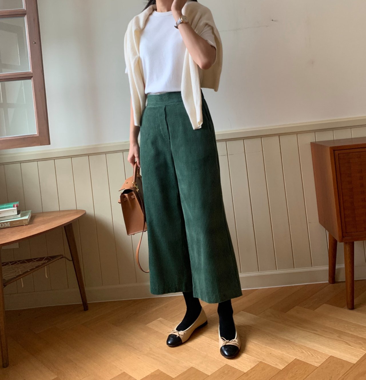 럭키룸 6골덴 통 와이드 팬츠