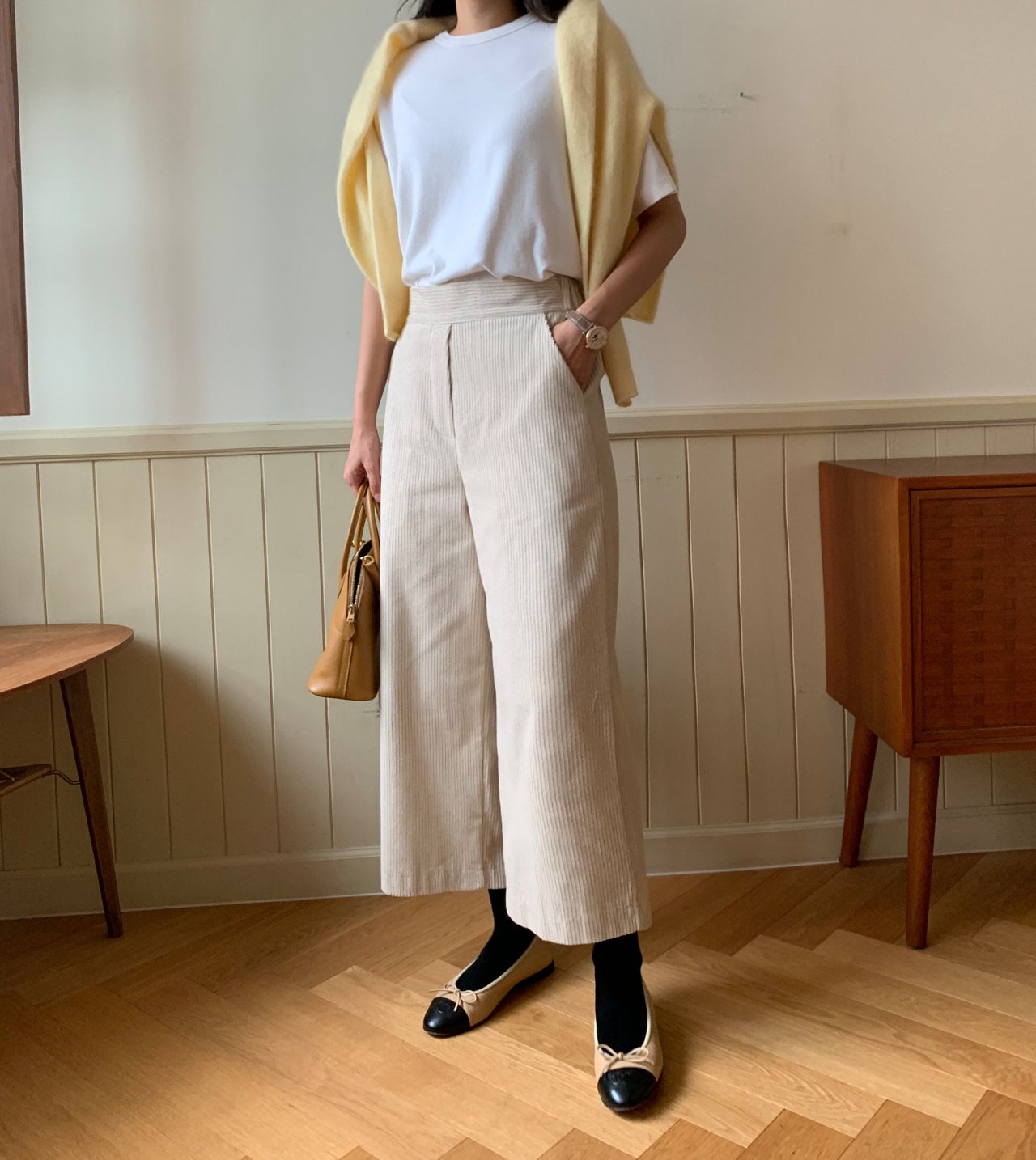 럭키룸 6골덴 통 와이드 팬츠