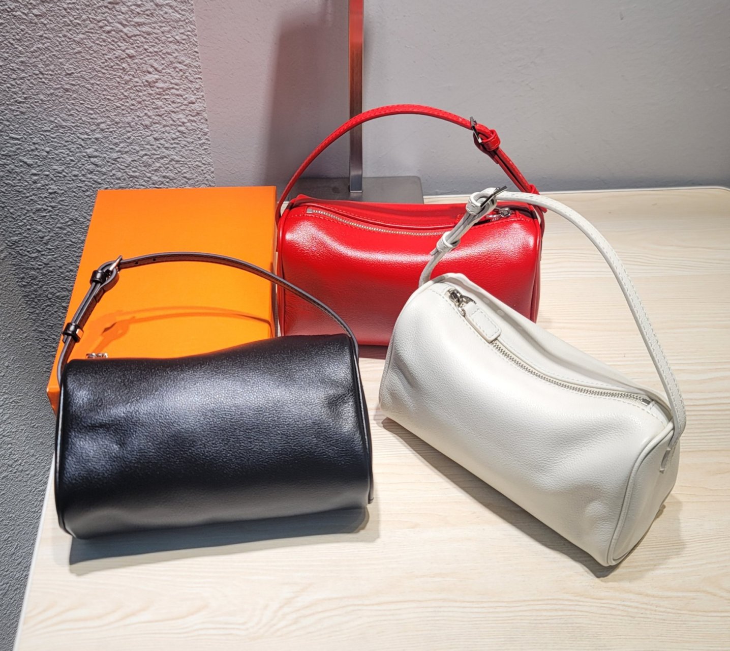 ✨ 미니멀 90s 튜브백 (소가죽·양가죽)