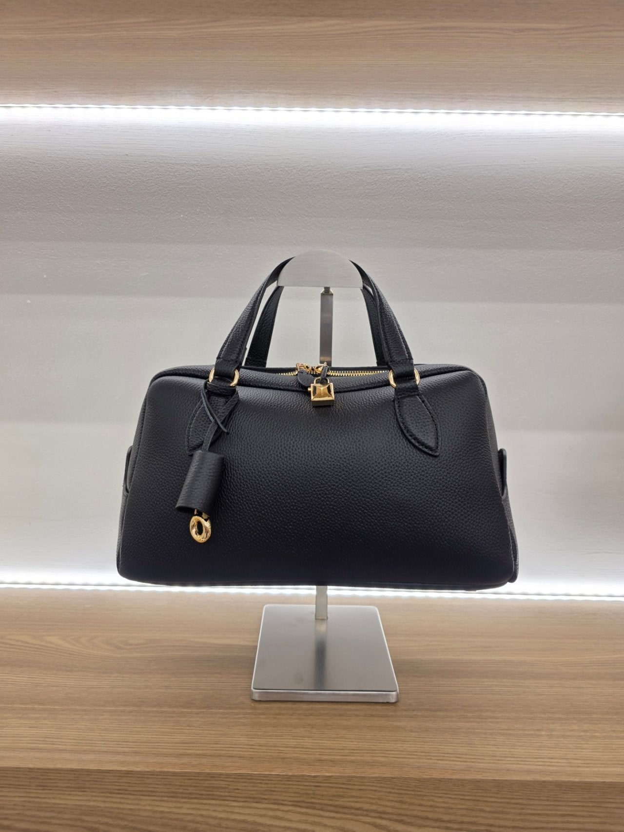 로로 니들 백 (Needle Bag)