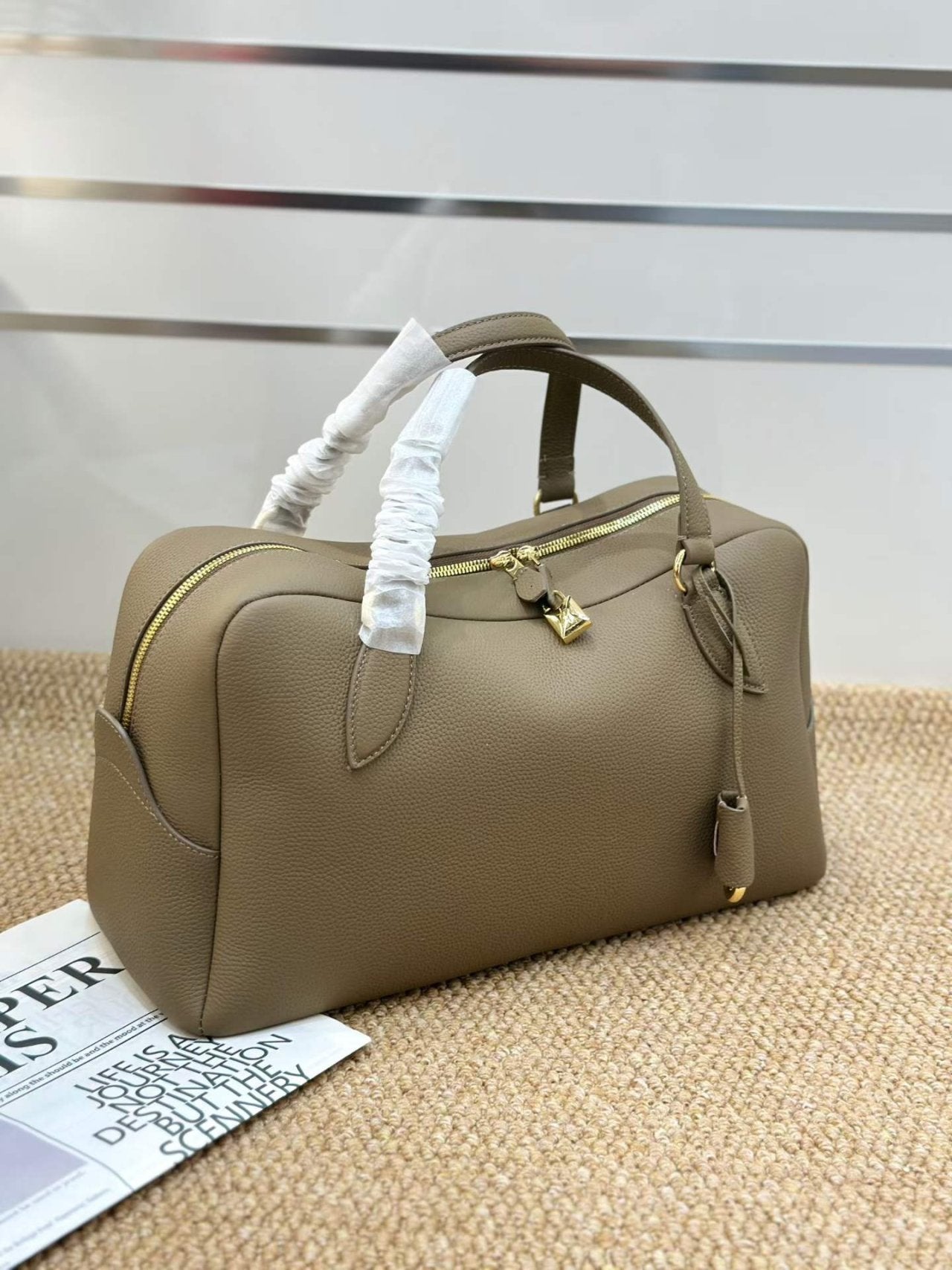 로로 니들 백 (Needle Bag)