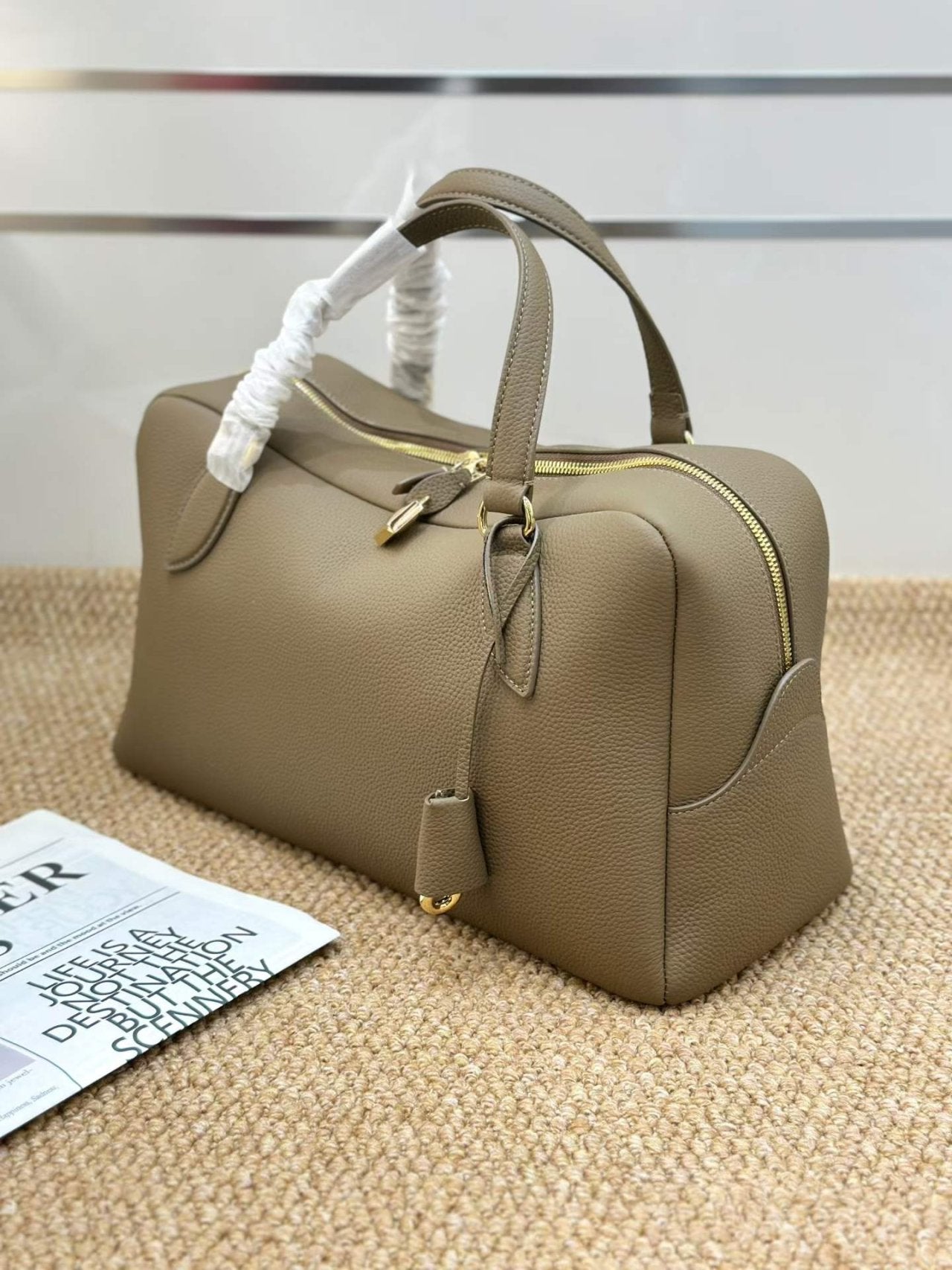 로로 니들 백 (Needle Bag)