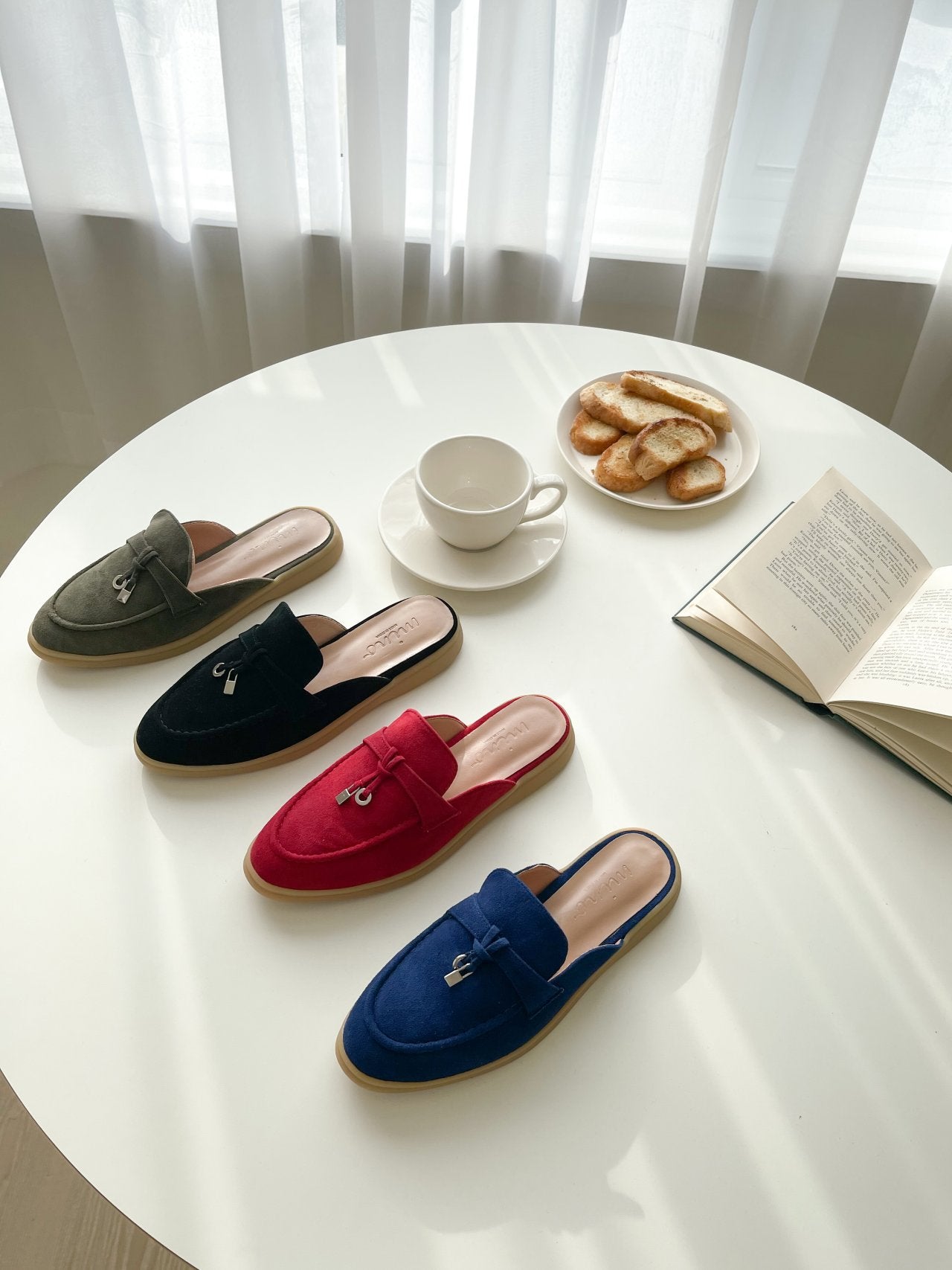 로로 스타일 천연 양가죽 블로퍼Loro-style Genuine Lambskin Comfort Bloafer